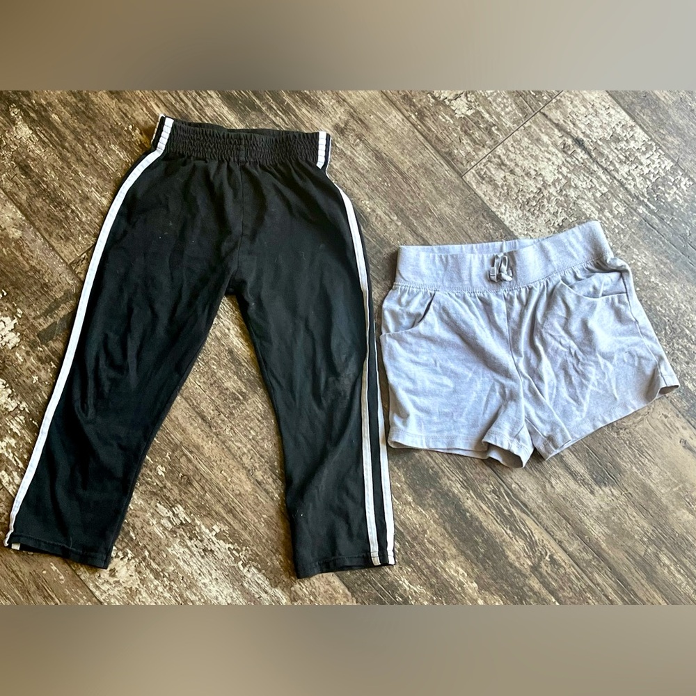 Unisex toddle clothing 3t and 4t